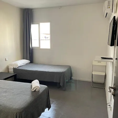 ゲストハウス Santa Calma 3*